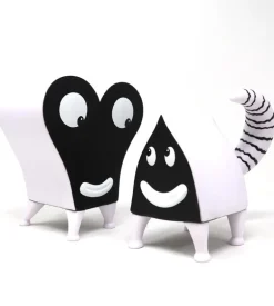Pupshaw & Pushpaw - Black & white edition