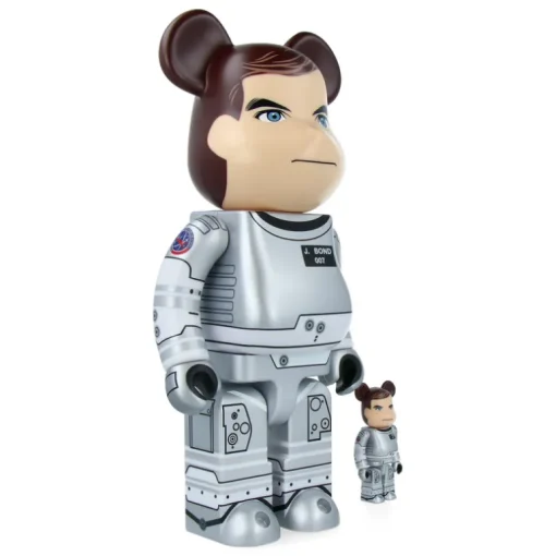 400% + 100% Bearbrick 007 Moonraker (James Bond)