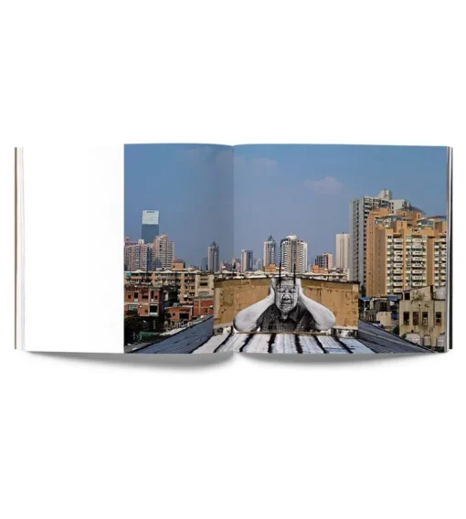 JR / The Wrinkles of The City : Shanghai