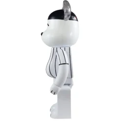 1000% MLB x Peanuts Bearbrick Snoopy (New York Yankees)