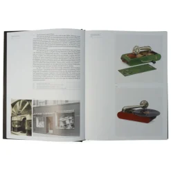 Revolution : The History of Turntable Design