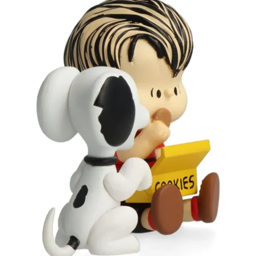 UDF Peanuts Series 12 - 50's Snoopy & Linus Figurine