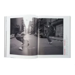 Yo ! the early days of hip-hop photographs by Sophie Bramly